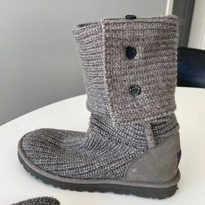 UGG Women's Sweater "Cardy" boots Size 9 Grey